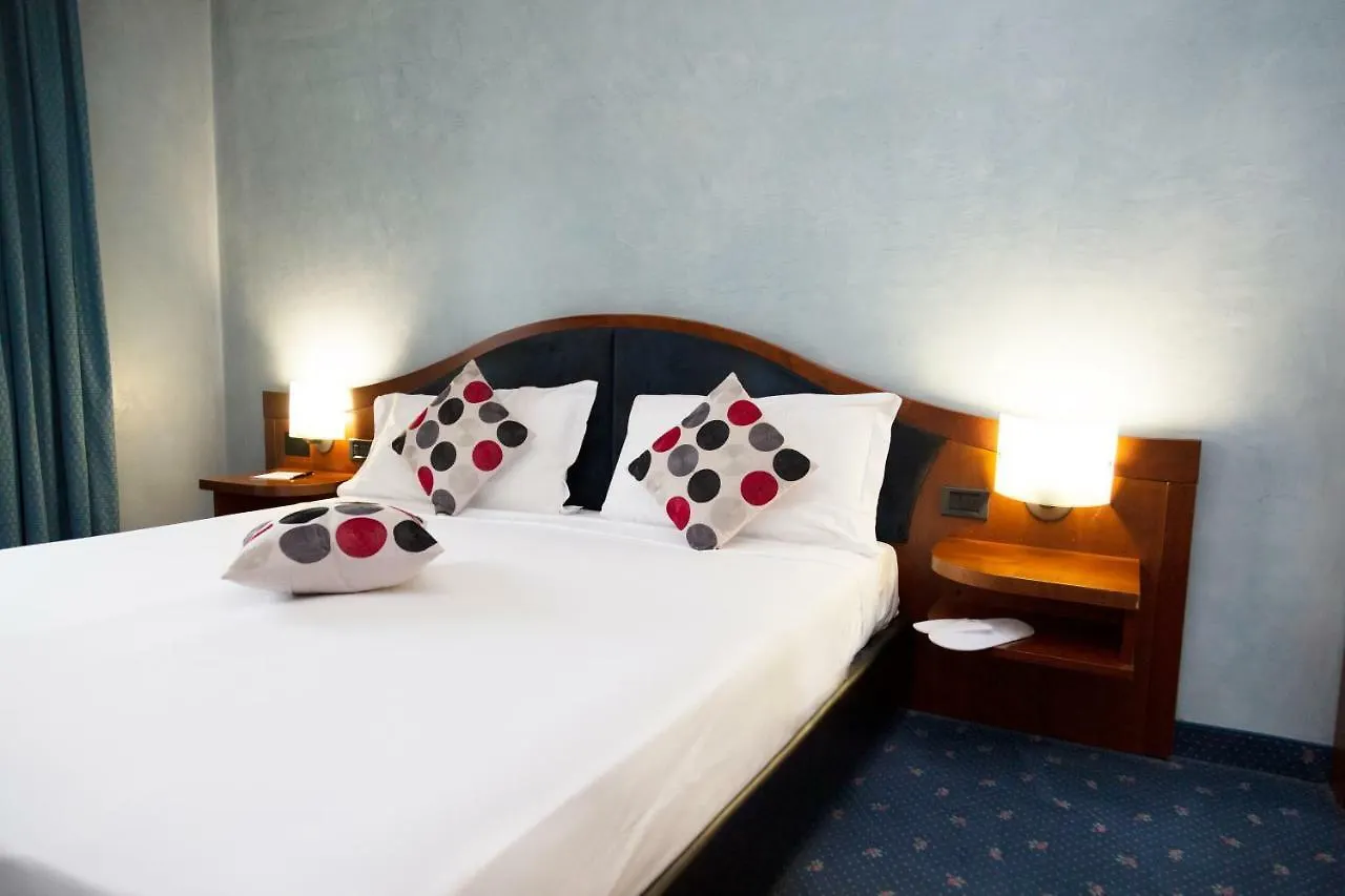 iH Hotels Milano Blu Visconti Trezzano Sul Naviglio 3*,