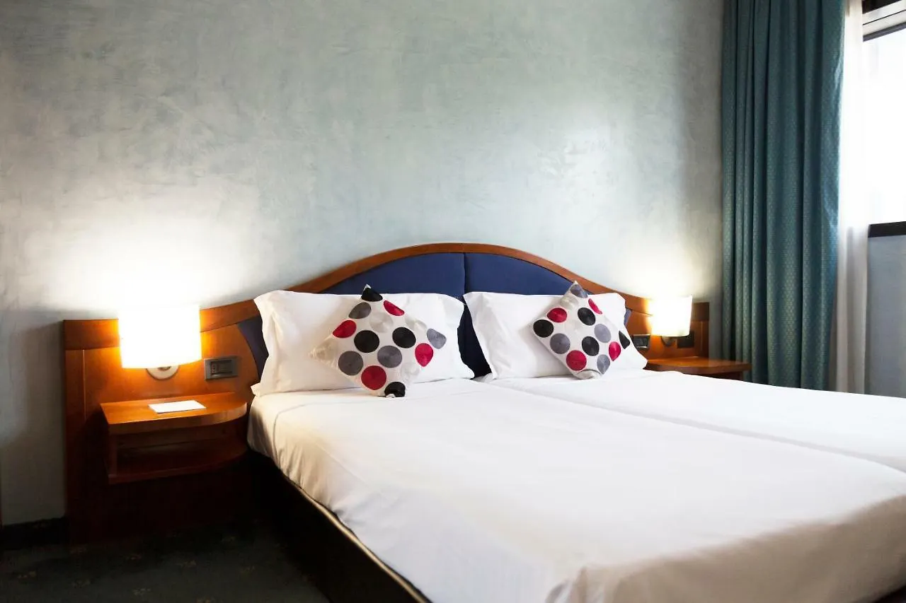 Ih Hotels Milano Blu Visconti